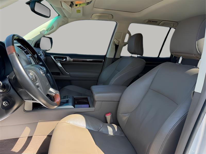 Used 2018 Lexus GX 460 Premium w/ Premium Package AWD/4WD image 19
