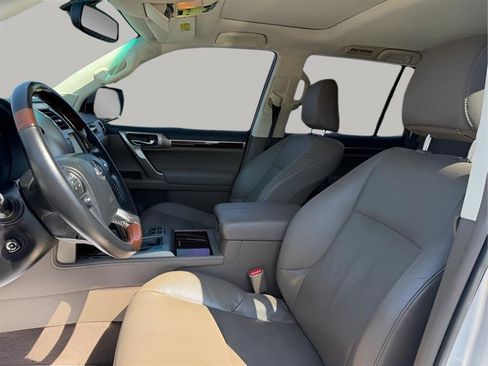 Used 2018 Lexus GX 460 Premium w/ Premium Package AWD/4WD image 19