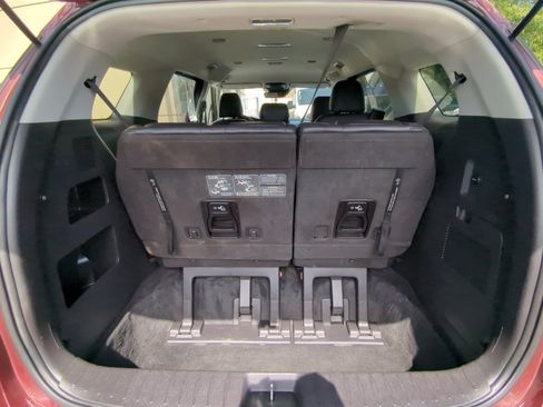 Used 2023 Kia Carnival LX FWD image 20