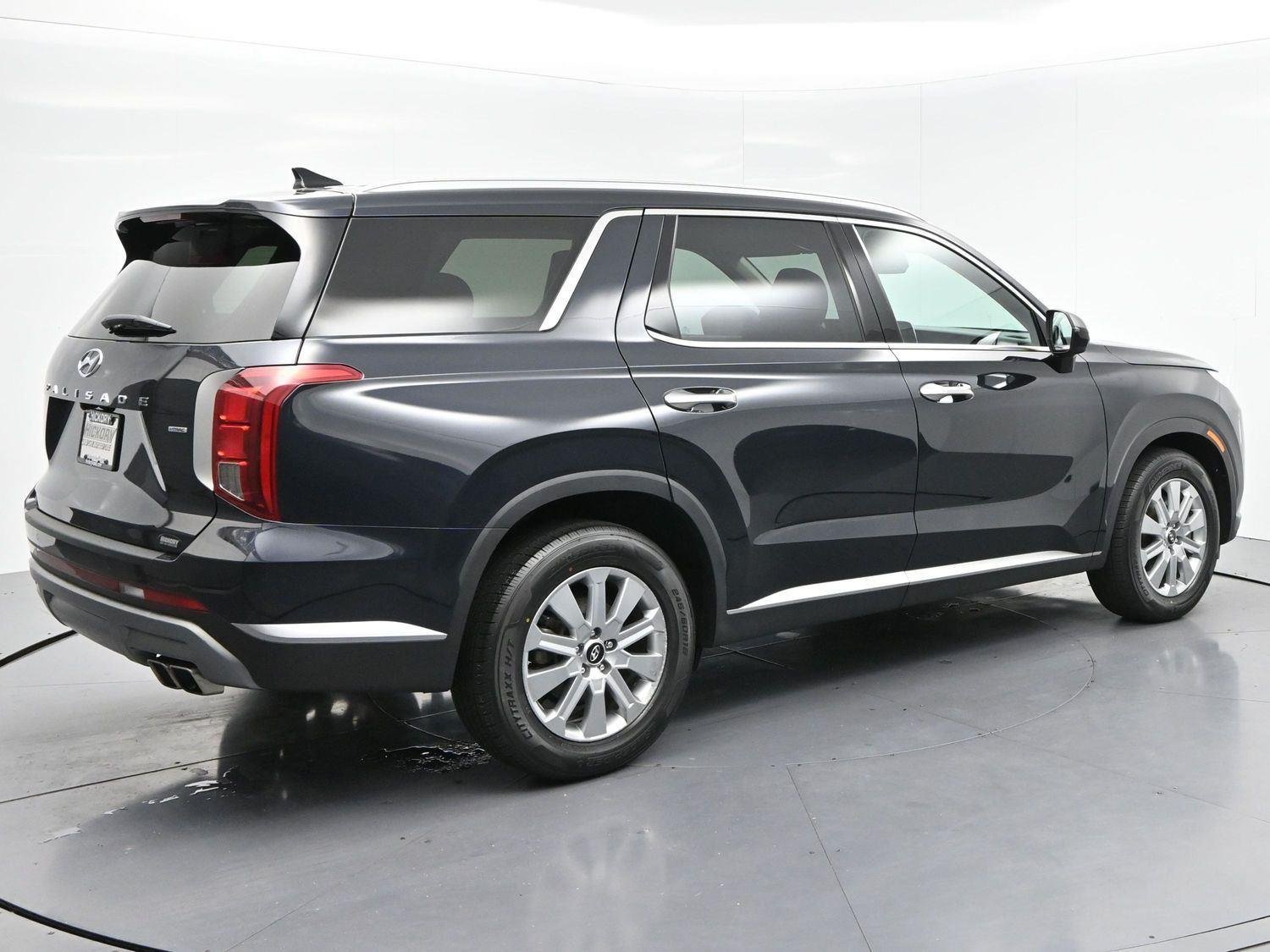 Used 2023 Hyundai Palisade SEL w/ Cargo Package AWD/4WD image 7