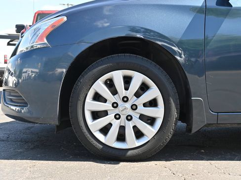 Used 2015 Nissan Sentra SV FWD image 28