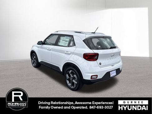 New 2026 Hyundai Venue SEL FWD image 7