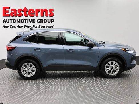 Used 2024 Ford Escape Active AWD/4WD image 4