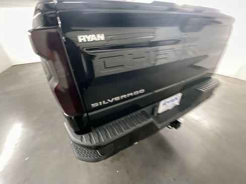 Used 2022 Chevrolet Silverado 1500 LT Trail Boss w/ LT Trail Boss Premium Package image 30