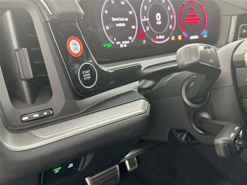 Certified 2026 Porsche Cayenne Coupe AWD/4WD image 33