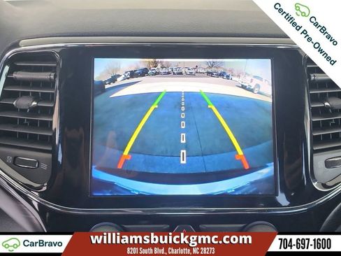 Used 2019 Jeep Grand Cherokee Altitude image 15