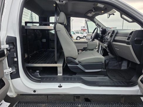 Used 2018 Ford F250 XL w/ Power Equipment Group image 9