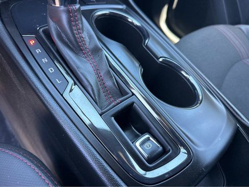 Used 2022 Chevrolet Equinox RS w/ Infotainment Package FWD image 29