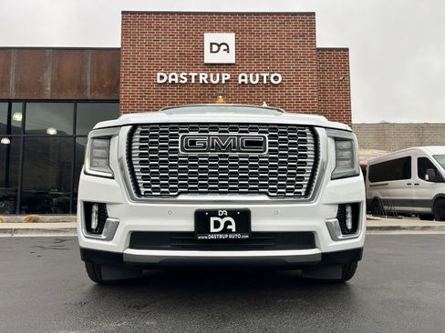 Used 2021 GMC Yukon Denali w/ Denali Ultimate Package image 2