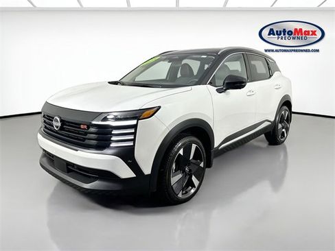 Used 2025 Nissan Kicks SR image 4