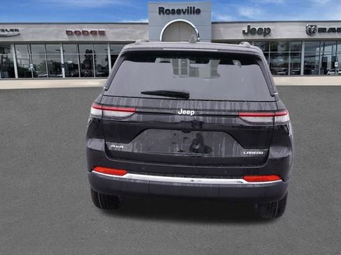 New 2025 Jeep Grand Cherokee Laredo X w/ Luxury Tech Group I AWD/4WD image 4