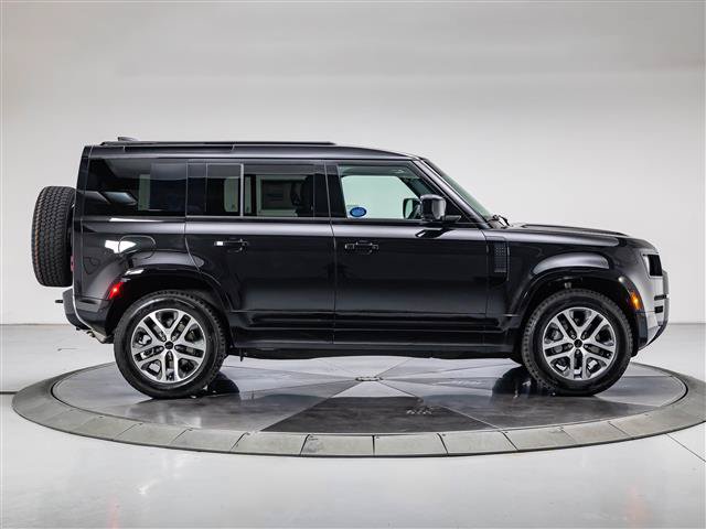 New 2026 Land Rover Defender 110 X-Dynamic SE AWD/4WD image 6