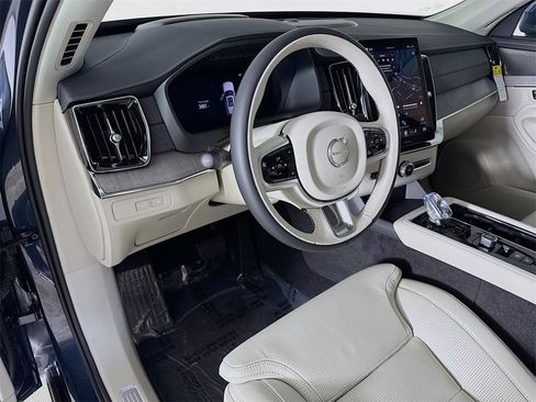 New 2026 Volvo XC90 T8 Ultra w/ Protection Package Premier image 9