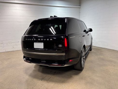 Used 2023 Land Rover Range Rover SE AWD/4WD image 7