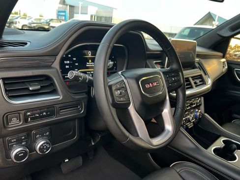 Used 2023 GMC Yukon SLT image 35