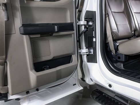 Used 2017 Ford F250 XL w/ Power Equipment Group image 35