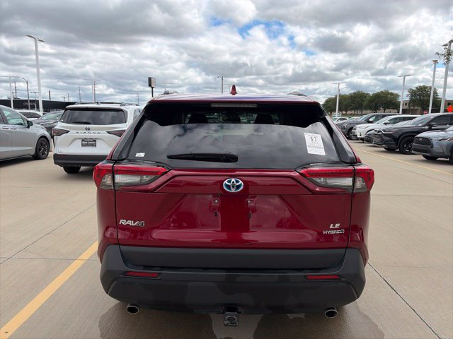 Used 2024 Toyota RAV4 LE AWD/4WD image 6