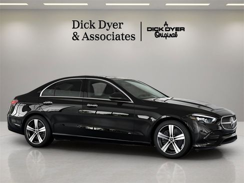 Used 2025 Mercedes-Benz C 300 Sedan image 2