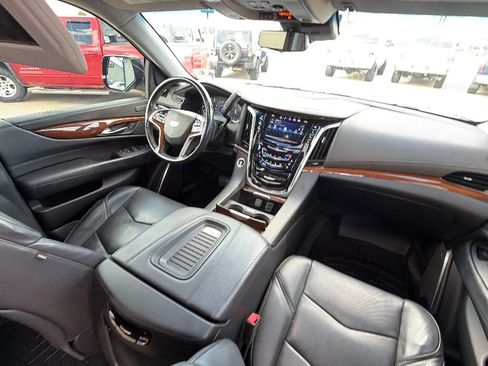 Used 2019 Cadillac Escalade ESV Premium Luxury AWD/4WD image 64