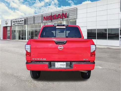 Certified 2023 Nissan Titan SV image 5
