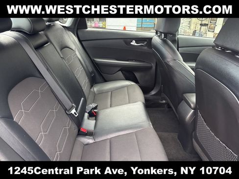 Used 2023 Kia Forte GT-Line w/ GT-Line Premium Package FWD image 19