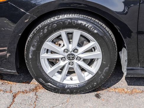 Used 2025 Toyota Camry LE image 11