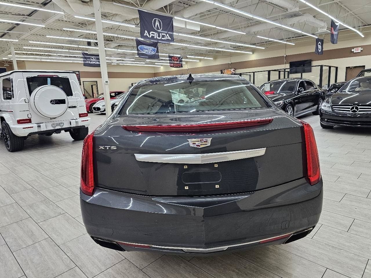 Used 2017 Cadillac XTS Luxury FWD image 7