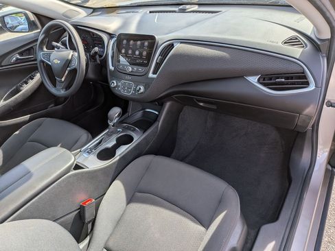 Used 2024 Chevrolet Malibu LT image 36