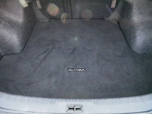 Used 2024 Nissan Altima 2.5 SV FWD image 18