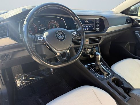 Used 2020 Volkswagen Jetta R-Line image 15