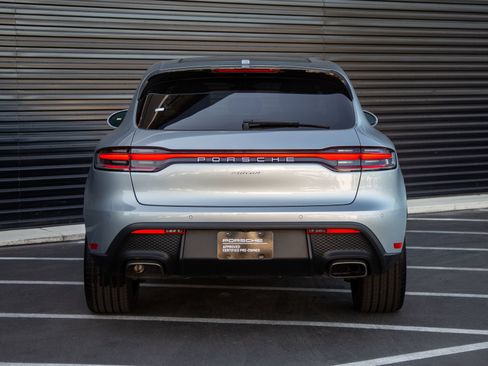 Certified 2026 Porsche Macan AWD/4WD image 6