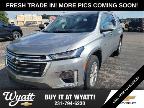 Used 2023 Chevrolet Traverse LT AWD/4WD image 1