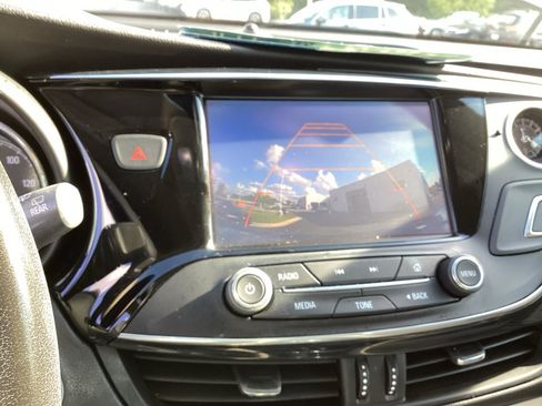 Used 2017 Buick Envision Essence FWD image 23
