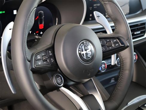 New 2025 Alfa Romeo Stelvio Sprint image 20