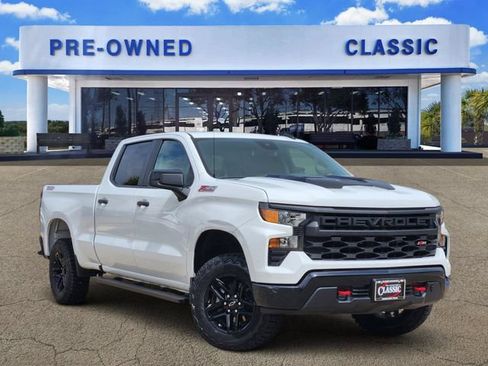 Used 2023 Chevrolet Silverado 1500 Custom Trail Boss AWD/4WD image 1