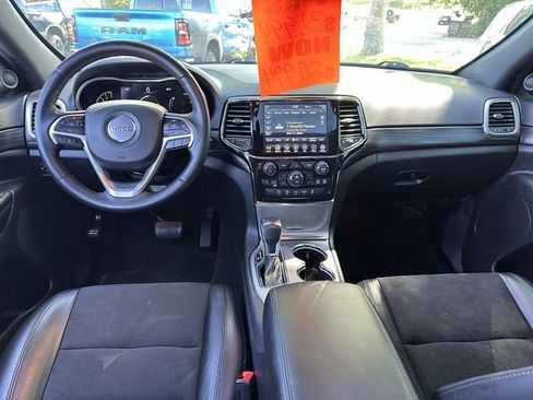 Used 2022 Jeep Grand Cherokee Laredo X AWD/4WD image 9