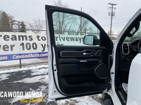 Used 2021 RAM 1500 Laramie image 12