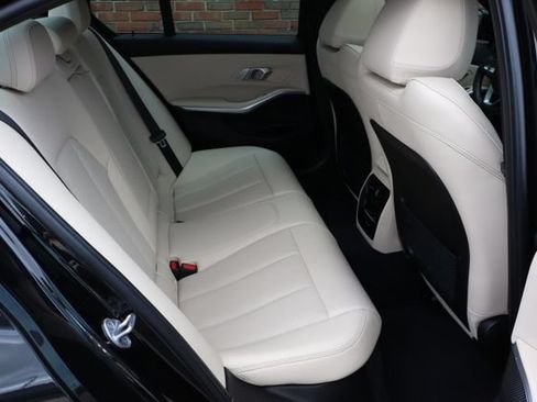 Used 2023 BMW 330i xDrive Sedan w/ Premium Package AWD/4WD image 43