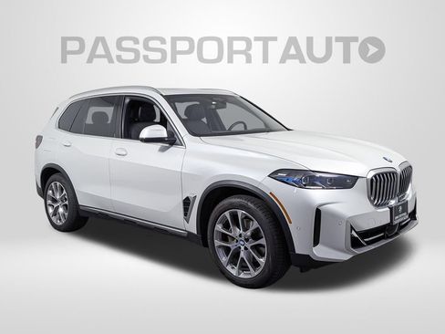 Certified 2024 BMW X5 xDrive40i w/ Premium Package AWD/4WD image 11