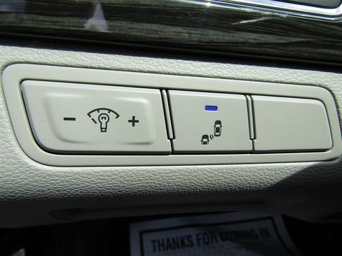 Used 2015 Hyundai Sonata Limited w/ Option Group 05 FWD image 29