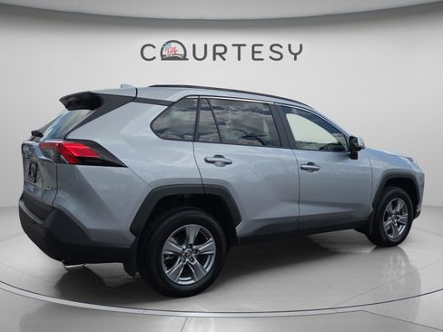 Certified 2025 Toyota RAV4 XLE w/ Convenience Package FWD image 5