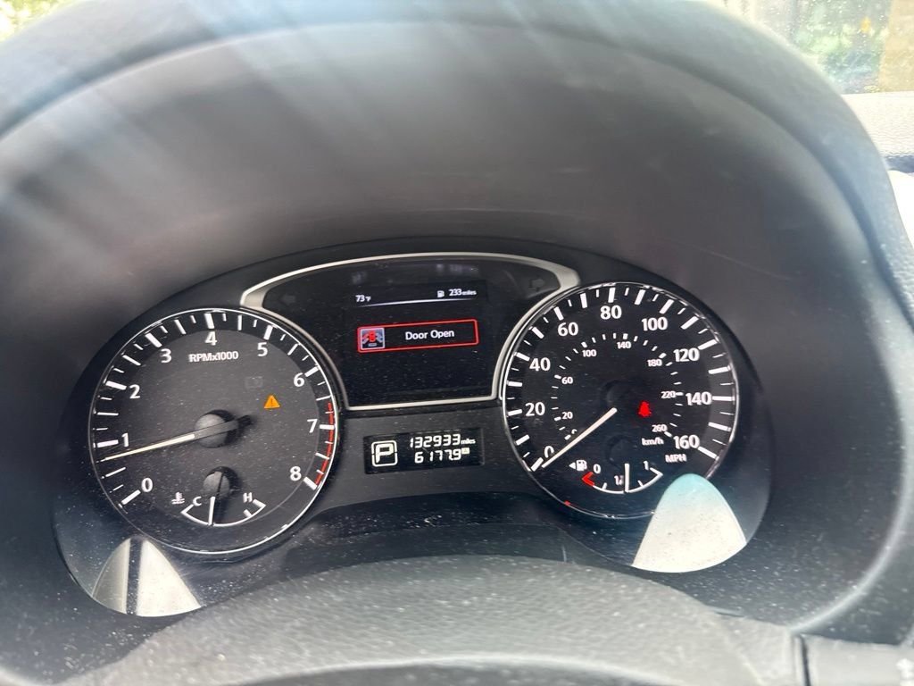 Used 2015 Nissan Altima 2.5 SV FWD image 13