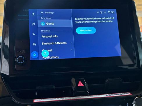 Used 2024 Toyota Corolla Cross LE image 41