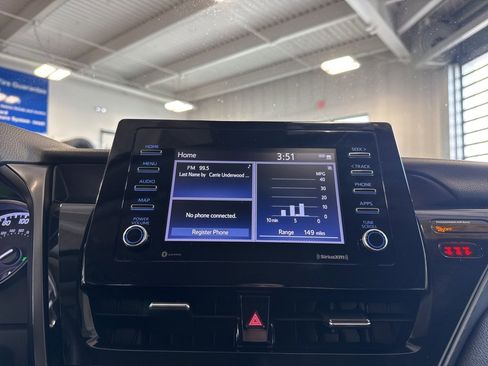 Used 2022 Toyota Camry SE image 13