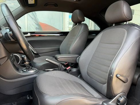 Used 2013 Volkswagen Beetle Turbo FWD image 10