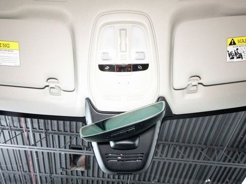 Certified 2025 Volvo XC60 B5 Plus image 9