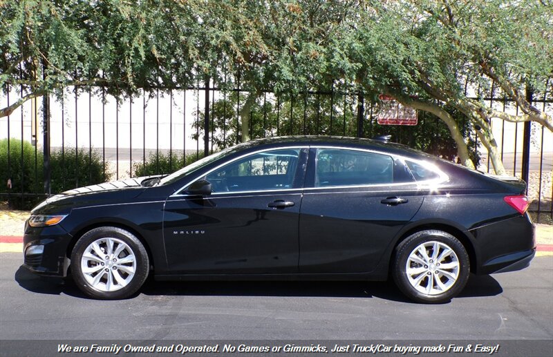 Used 2019 Chevrolet Malibu LT w/ Leather Package FWD image 8