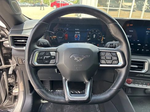 Used 2025 Ford Mustang Premium RWD image 13