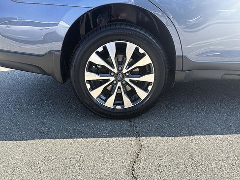 Used 2017 Subaru Outback 3.6R Limited AWD/4WD image 12