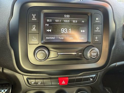 Used 2016 Jeep Renegade Latitude w/ Cold Weather Group image 14